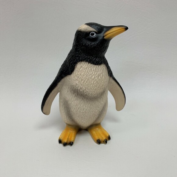 Harvey Knox Penguin 5 1/2" Figurine H604A - Picture 1 of 6